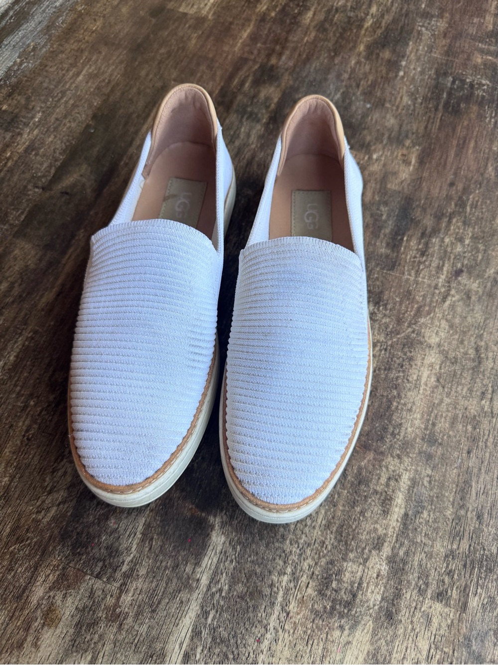 UGG Women’s Slip-on Shoes White